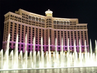 Night View of Fountains at Bellagio